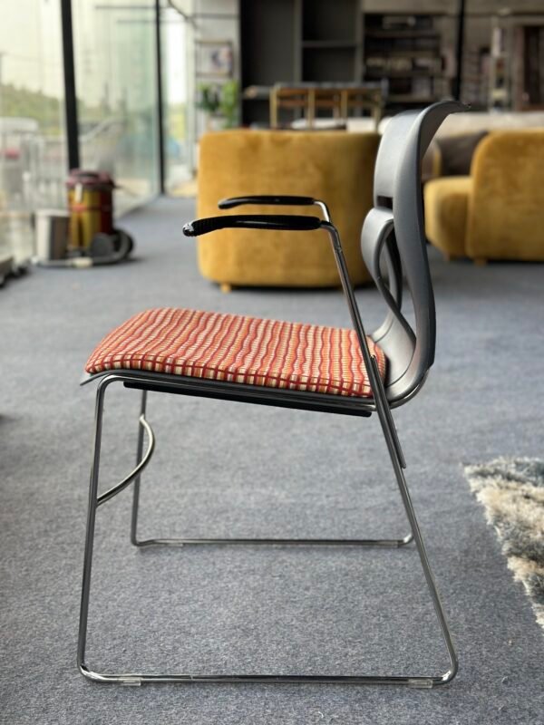 Contemporary Visitor Chair - Image 2