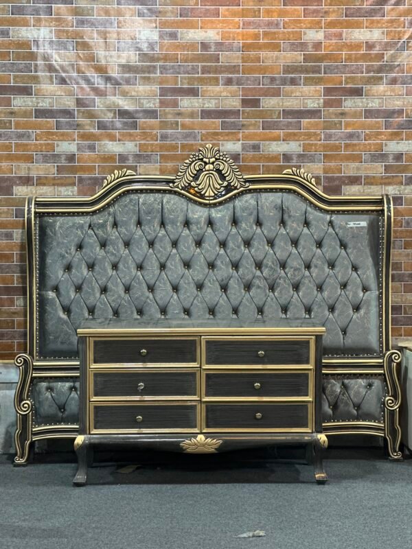 Baroque Tufted Bed - Image 2