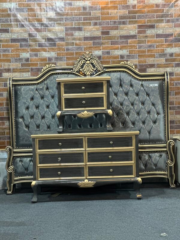 Baroque Tufted Bed - Image 3