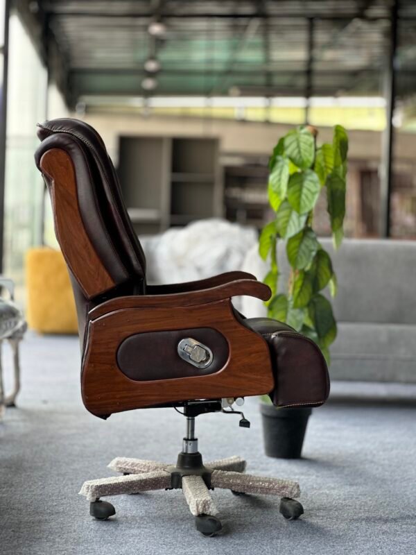 The Regal Executive Chair - Image 2