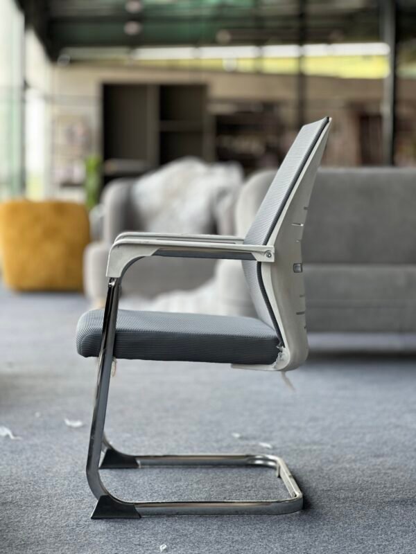 The Aero Visitor Chair - Image 2