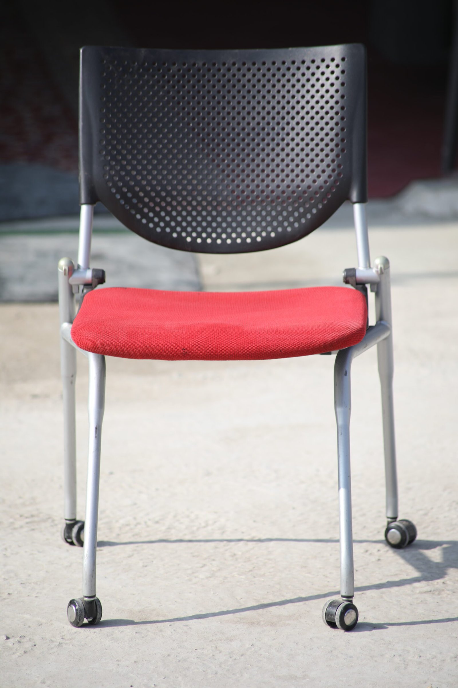 Red Foldable Office Chair | Training & Conference Chair with Wheels | Islamabad Auctioneers
