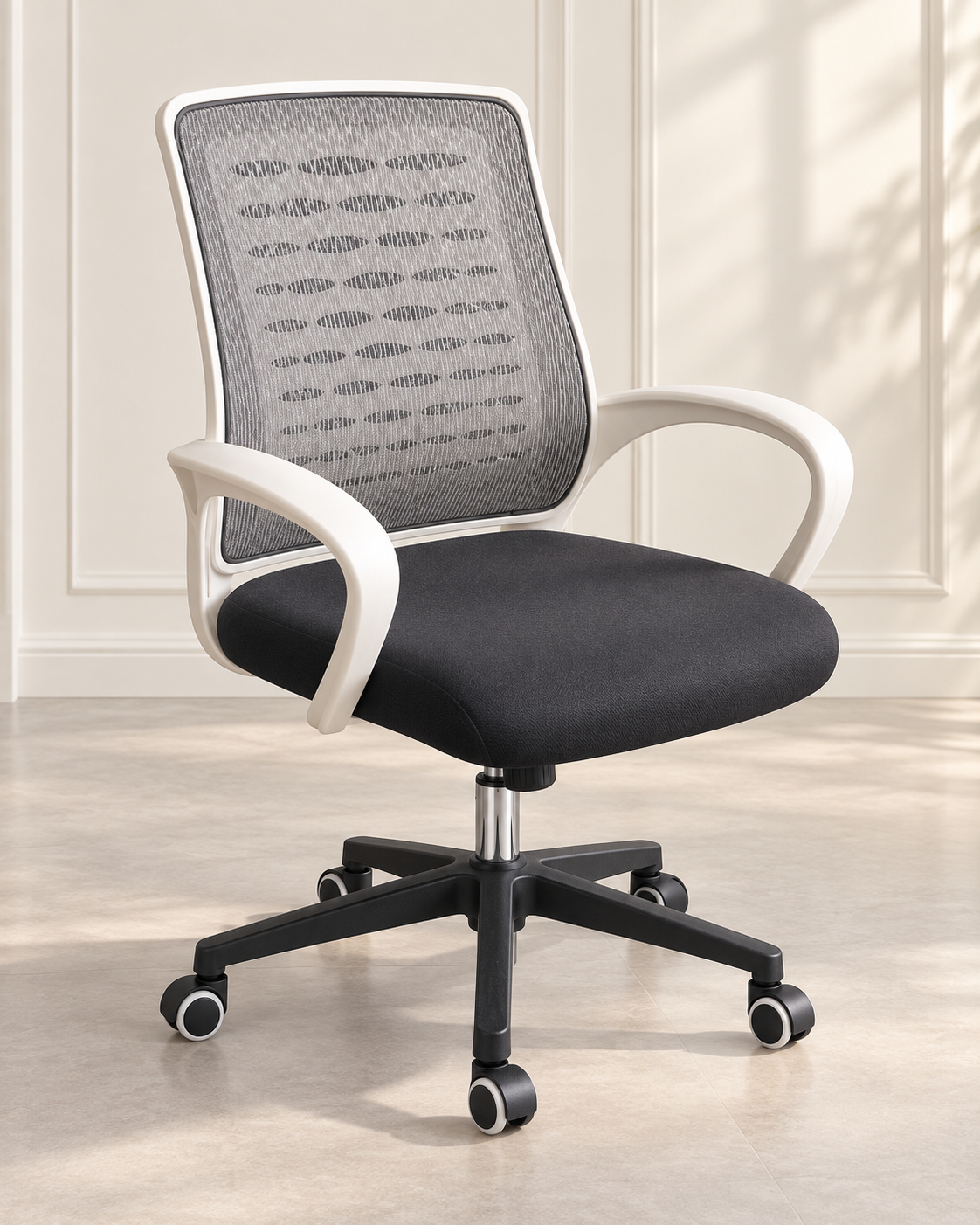 Modern Black Mesh Ergonomic Office Chair - Image 3